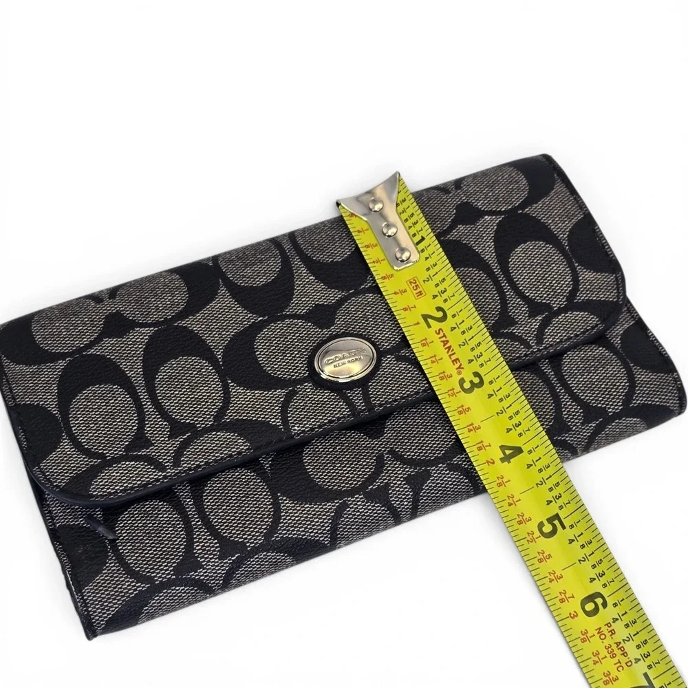 Coach Peyton Signature Jacquard Trifold Checkbook Wallet Black Gray Zip Clutch - Picture 7 of 11